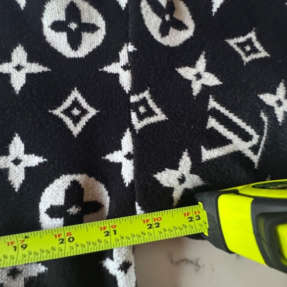 LOUIS VUITTON WOMEN'S SWEATER DRESS SIZE LARGE BRAND NEW WITH TAGS - Picture 7 of 10